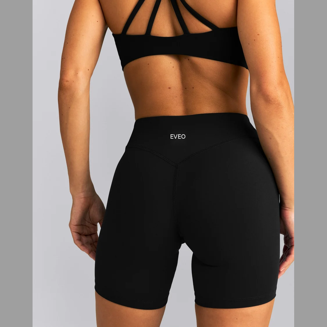 SculptForm™ Active-Shorts 6" – Schwarz